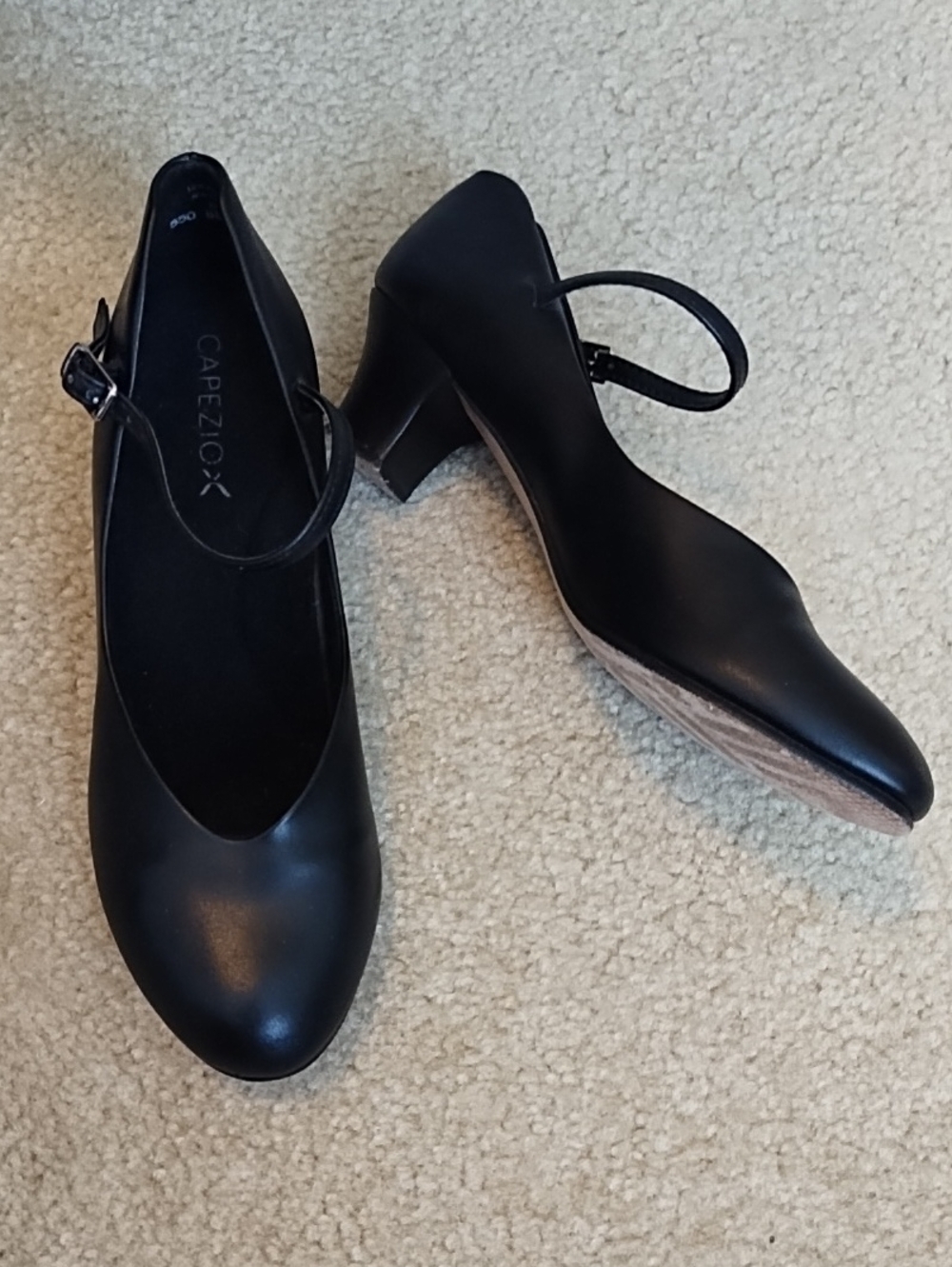 Capezio 2 Inch Character Shoe Women's Size 8M Strap Black 63356 Dance Stage